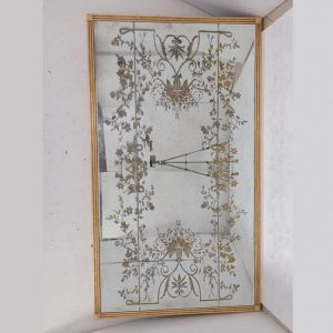 venetian-style mirror tioglass